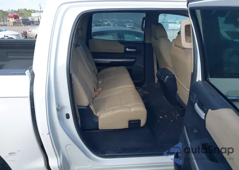 2017 Toyota Tundra Limited 5.7L V8 из США, поврежденный, VIN 5TFFW5F15HX223014